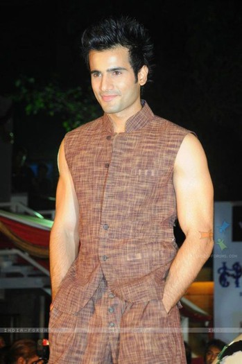 170760-karan-walking-the-ramp - Karan Tacker