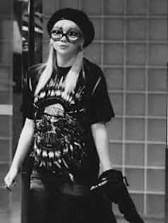 uh - 2NE1 3