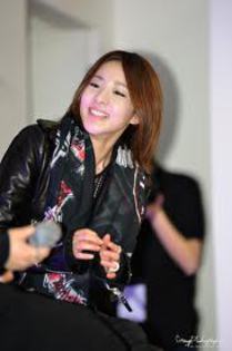 images (56) - Despre 2ne1