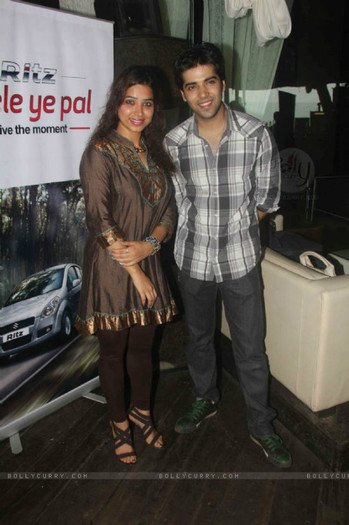 157893-kinshuk-mahajan-and-simran-at-ritz-jee-le-ye-pal-press-meet-vie