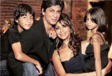 familia - Shahrukh Khan
