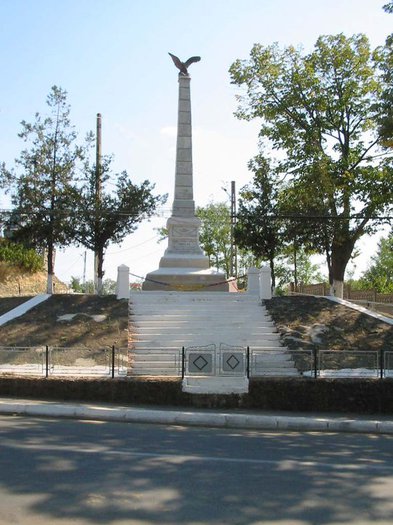 Monumentul Eroilor 1916-1918 - Orasul meu natal