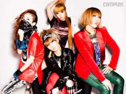 com - 2NE1 3
