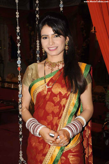 onthesetsofchajjechajjekapyar-2b - Priya Ahuja