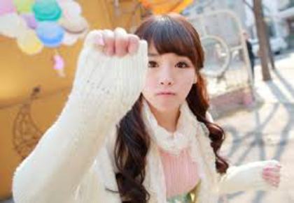 tumb - Kim Shin Yeong