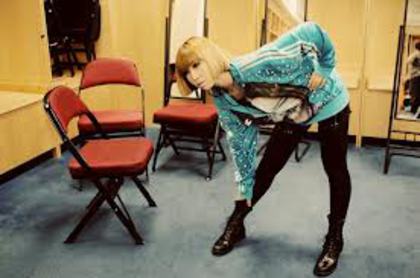 pop - 2ne1 korea 1