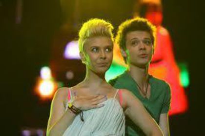 527227_353300241405879_2093669473_n