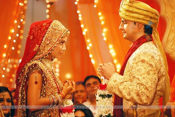 32604-marriage-still-of-akshara-and-naitik - akshara_hina khan