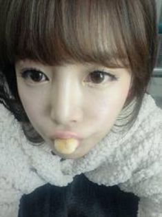 soyeon puppy face