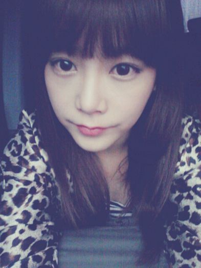 tara soyeon cute selca