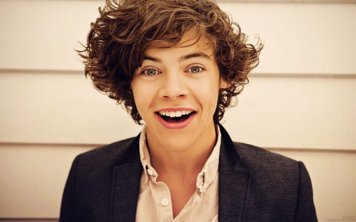One-Direction-Harry-HD-Wallpaper-1080x675