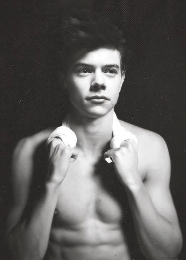 Aww! Ce hot ii! - Happy B-day Harry Styles