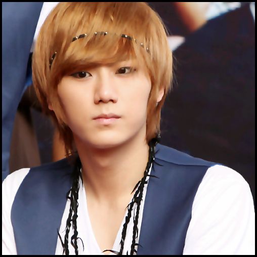 [(:] ...|intra| ..Mmhm.. stiu..8-| ..