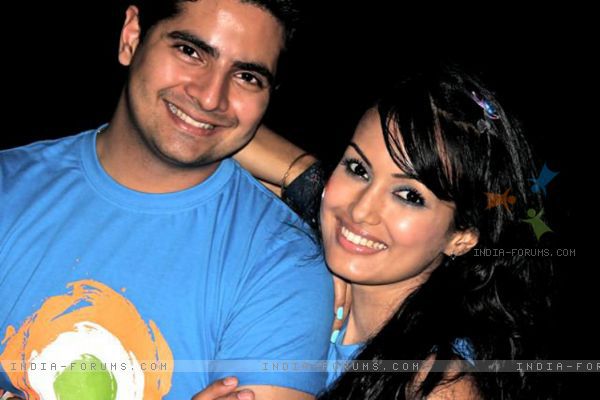 157083-karan-mehra-and-nisha-rawal - KARAN MEHRA si sotia lui NISHA RAWAL