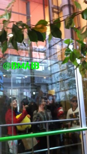 2NE1 AIROPORT 2
