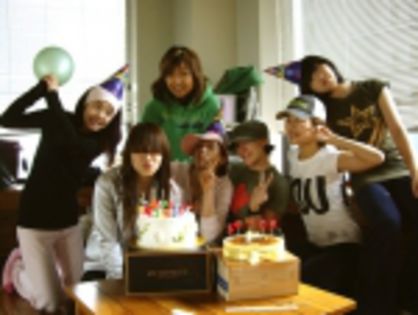 4 - 2NE1 IN FIECARE ZI 2