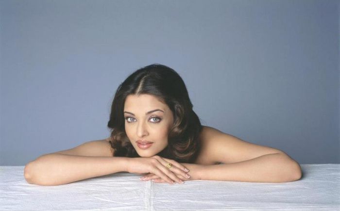 248580_503063956388808_655579090_n - Aishwarya Rai