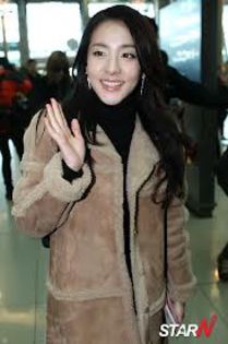 dara's - 2NE1 IN FIECARE ZI 2