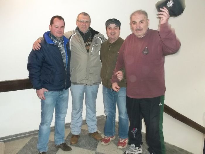 CUNOSTINTE VECHI.....D(O(AR NOI; DIETER, BUNDU, MIRCEA SI DUNDI
 CUNOSTINTE VECHI.....D(O(AR NOI; DIETER, BUNDU, MIRCEA SI DUNDI