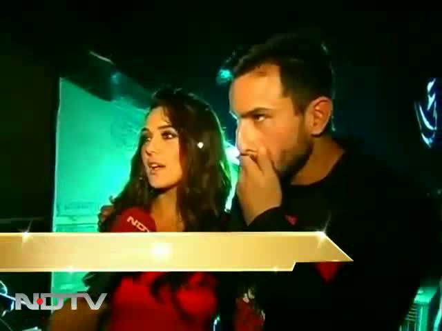 Preity Goes Gaga Over Saif s Look _ 480 p (7)