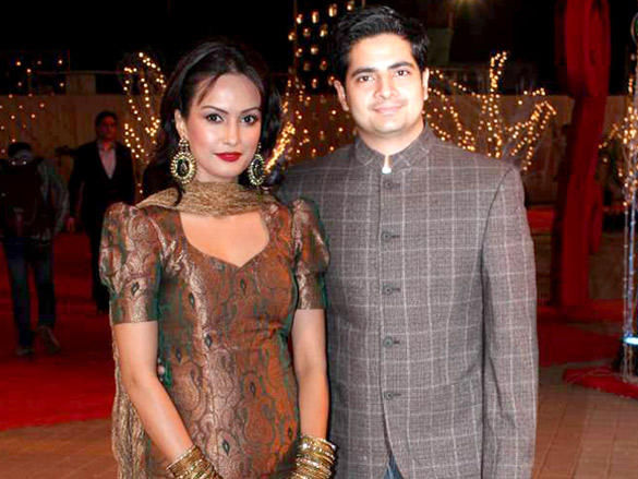 Nisha%20Rawal%20and%20Karan%20Mehra%20%20at%20Vikas%20Kalantri%20wedding%20reception - KARAN MEHRA si sotia lui NISHA RAWAL