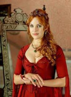 9 - Meryem Uzerli