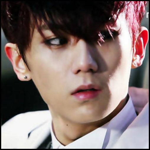 [(:] ..Decat de mine..:( ...Ce pot sa cred? ..:| ..Are mult mai multa incredere`n el..