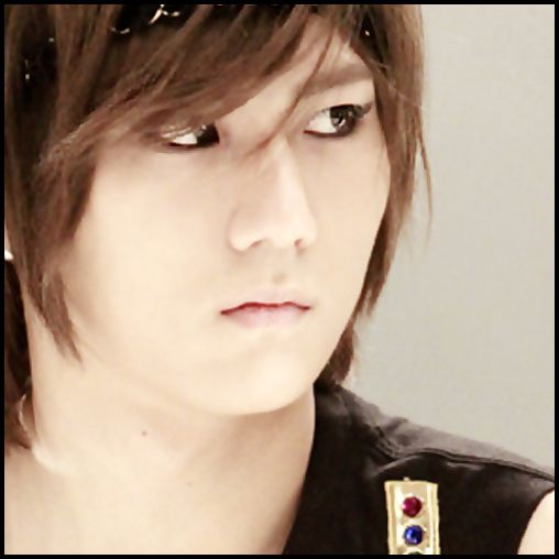 [(:] ..:| ..Putea sa`mi spuna! ..Nu trebuia sa ma minta!.. - 0 - 1 SALON l 001 l HwaYoung