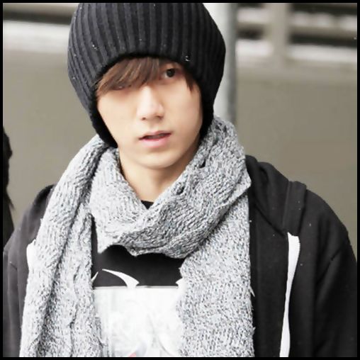 [(:] ..Da! ..Ma ingrijoram.. E adevarat.. Insa.. Trebuia sa`mi spuna.. - 0 - 1 SALON l 001 l HwaYoung