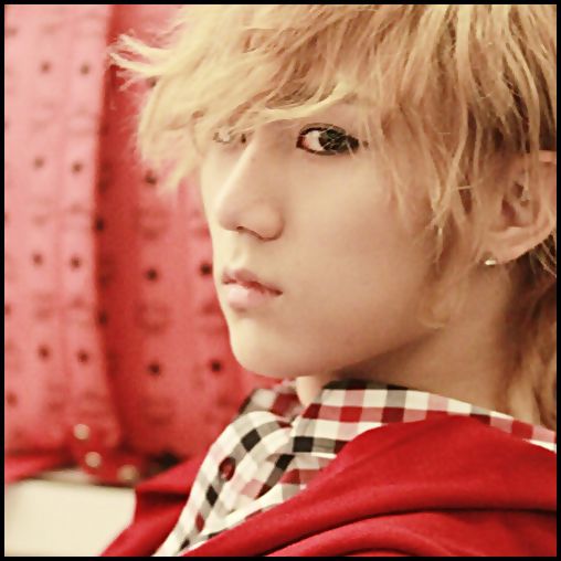 [(:] ...:-< ...Am fost alaturi de ea.. Puteam fii si atunci...:(.. - 0 - 1 SALON l 001 l HwaYoung