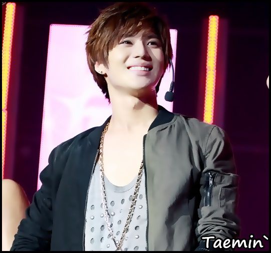 x. Okey..;;) *se ridică* Ce dorește îngerașa? :o3 - 0 - 1 SALON l 001 l HwaYoung