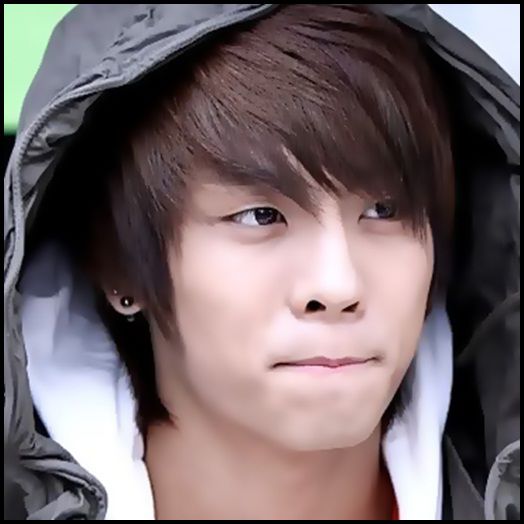 - Auzi la ea..:-w Uraste SM-ul,nu pe mine..:)) - 0 - 1 SALON l 001 l HwaYoung