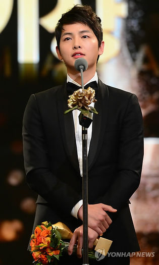 Kim Nam-joo - k - Actrite in rochii de gala