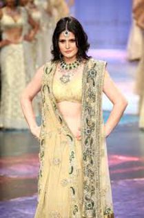 imagesCAO8FS91 - ZARINE KHAN 1