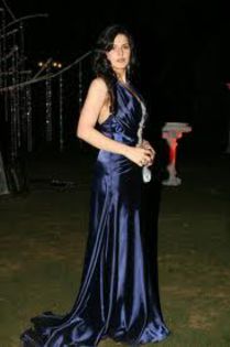 imagesCA3DNY7N - ZARINE KHAN 2