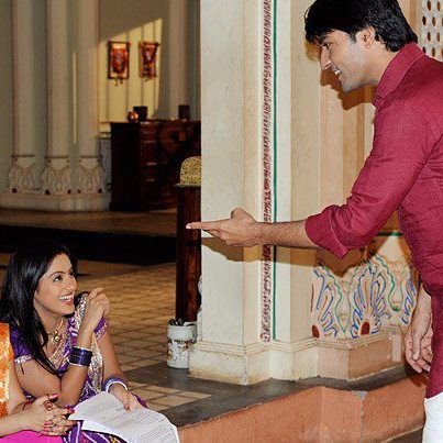 269865_293254354109695_836456335_n