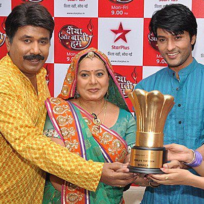 549611_435482993160009_431581070_n