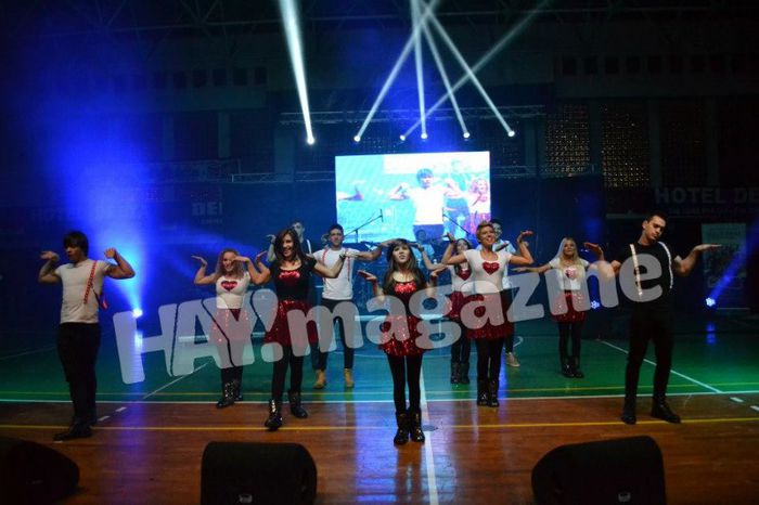 65287_483519688352001_257845535_n