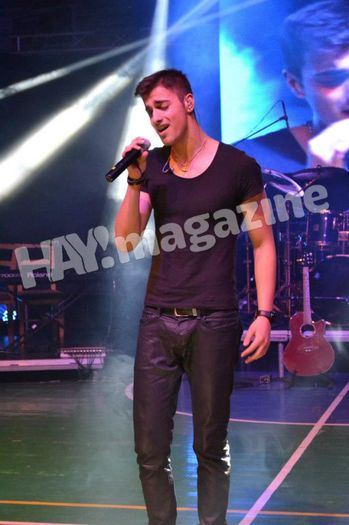 394932_483518878352082_1114548501_n