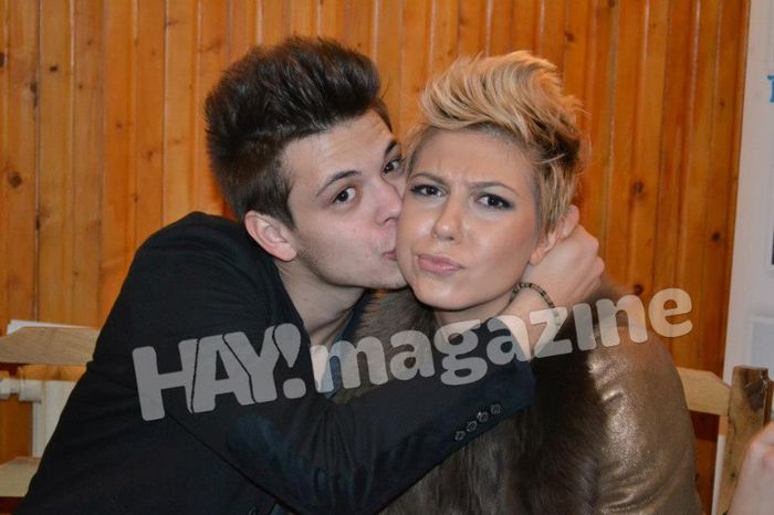 550339_483482161689087_383443673_n