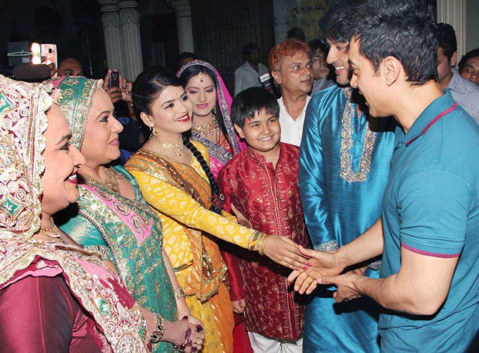 564805_402343109800463_1130550529_n - Diya Aur Baati Hum_Destine implinite