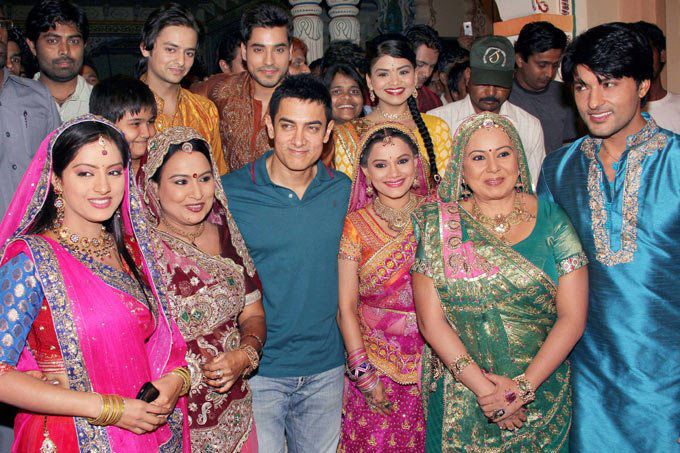 577329_402342623133845_442311212_n - Diya Aur Baati Hum_Destine implinite