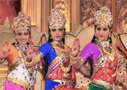 559036_378808545487253_853750888_n - Diya Aur Baati Hum_Destine implinite