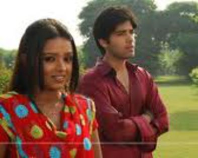 imagesCA66NTLD - Kinshuk Mahajan_PARUL_SARA si ANGAD