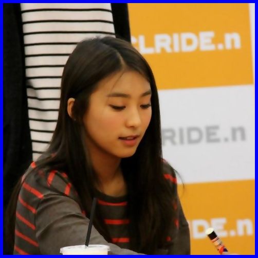 . *ii suna telefonul*..Pff..:-s..*il inchide*