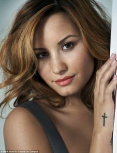 Demi-231x300 - Stirea 69