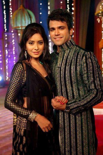 27913_238066916325216_1117931196_n - manav2_fiicele archanei_familia