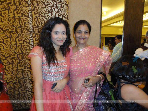 422227_185724511559457_2108696405_n - Ankita Lokhande