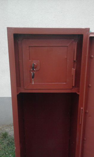 cutie munitie,la interior