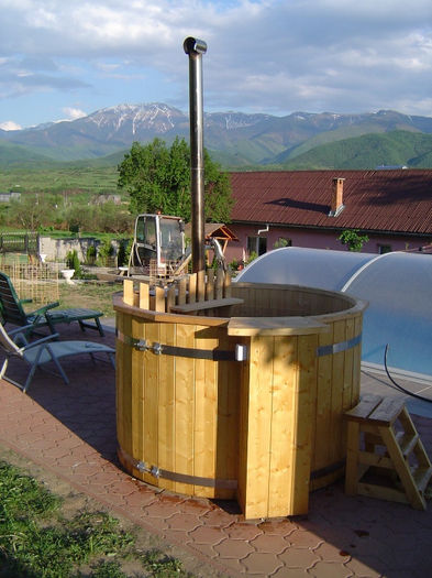 Hot tub - soba submersibila 3 - Ciubar din lemn pentru baie - hottub